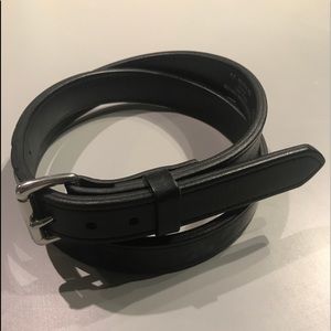 Filson 1.25” Black Double Leather Belt w/Stainless Roller Buckle